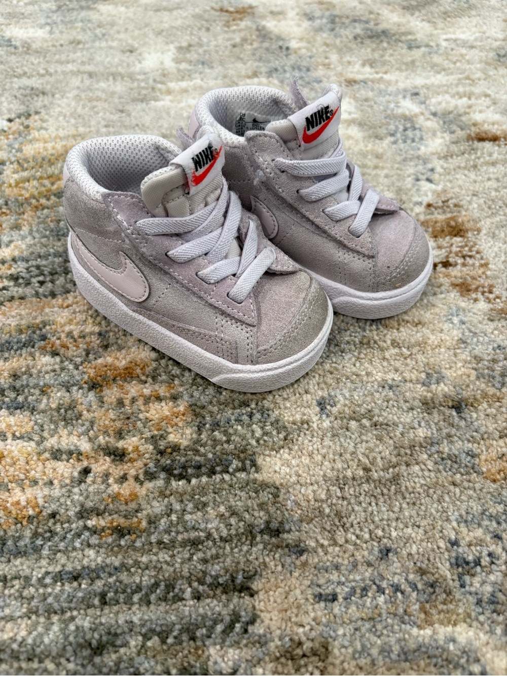 Nike HighTops // 3c